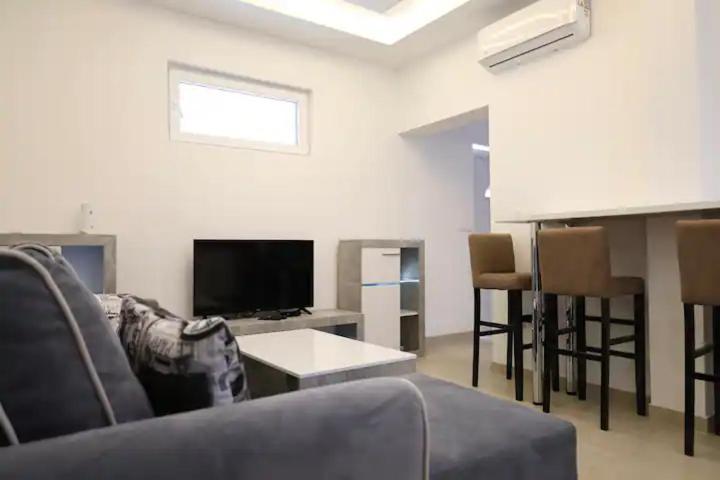 Apartments R&M Tivat Exteriör bild
