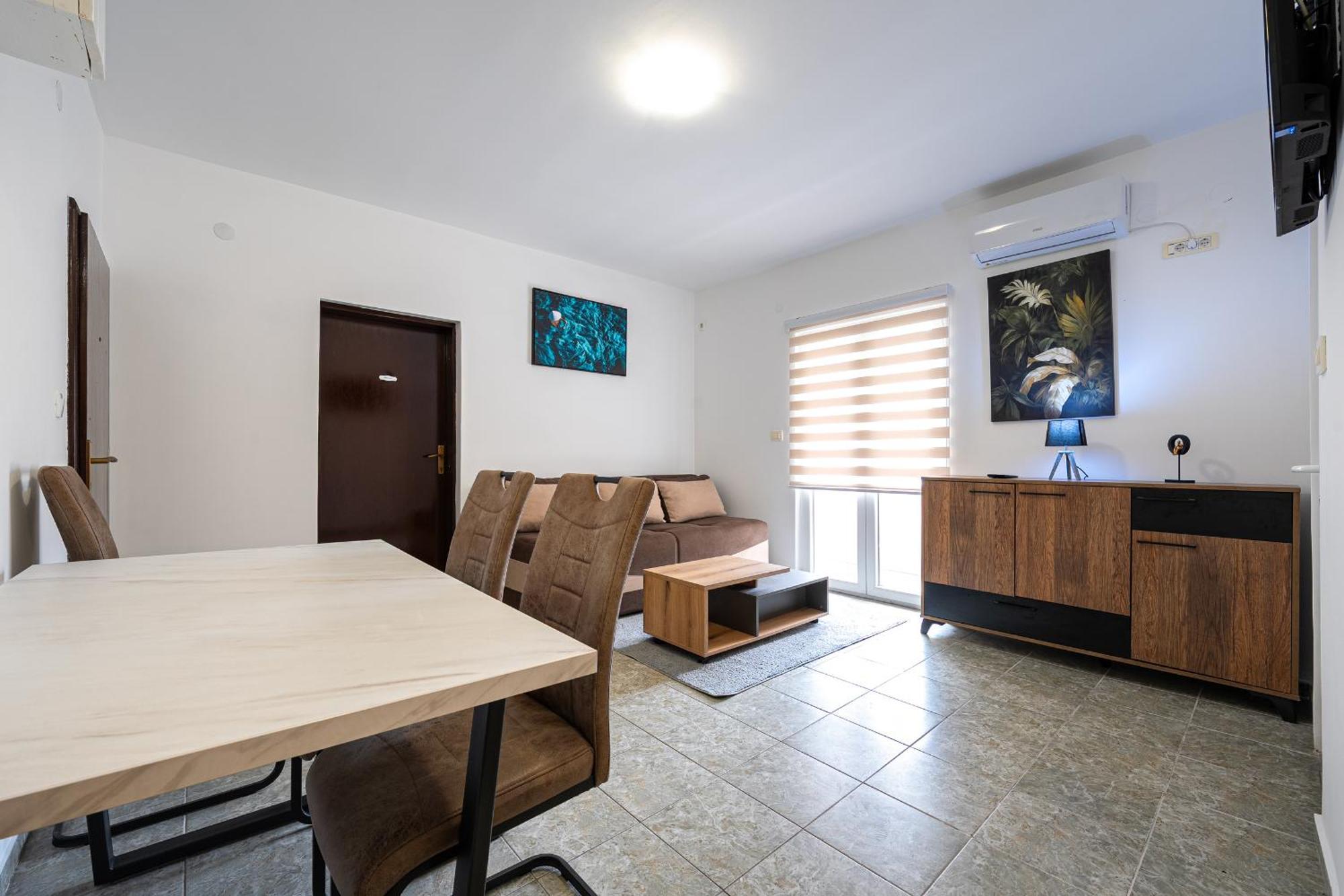 Apartments R&M Tivat Exteriör bild